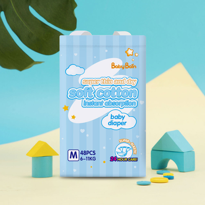 Das nicht gesponnene Baby, das Wegwerf ist, ziehen die Breathable Hosen weich hoch